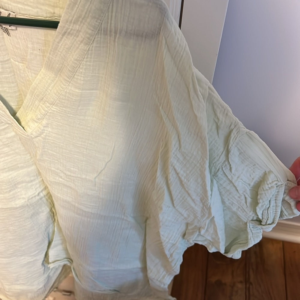 Blouse! - Picture 2 of 5